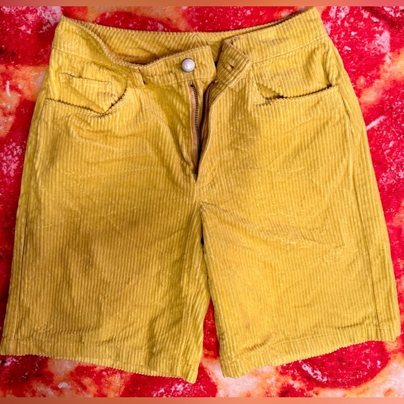 Women’s Converse x Mademe 2018 Limited Release Yellow Shorts Size 0 - Picture 6 of 6